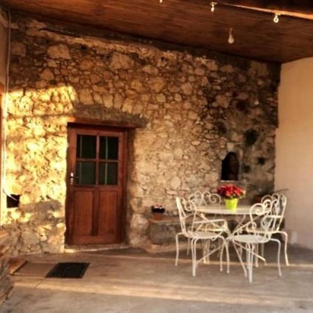 Maison De Village Vue Montagne Ла Год Екстериор снимка