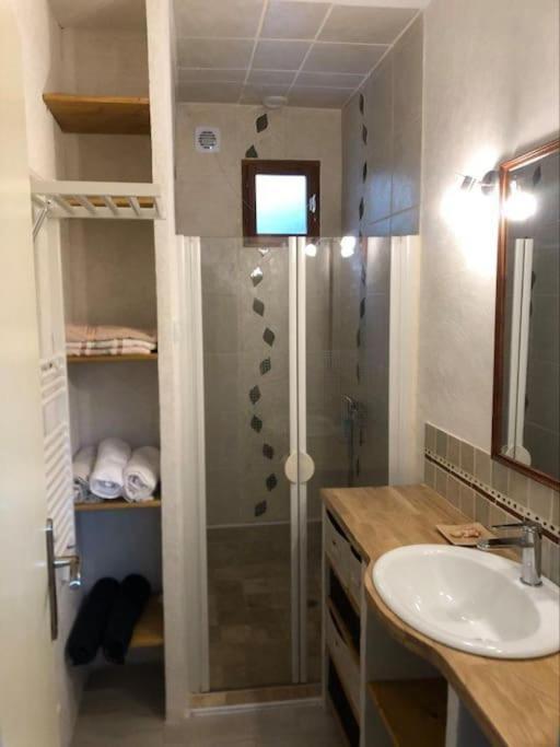 Maison De Village Vue Montagne Ла Год Екстериор снимка